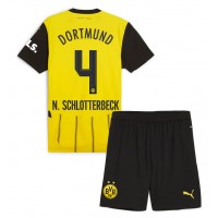 Camisa de Futebol Borussia Dortmund Nico Schlotterbeck #4 Equipamento Principal Infantil 2024-25 Manga Curta (+ Calças curtas)